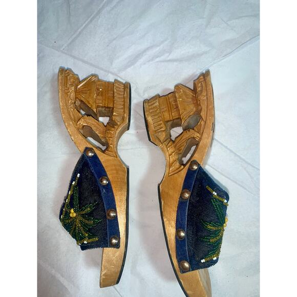 VINTAGE BEADED VELVET CARVED WOOD SLIDES CLOGS - Picture 5 of 7